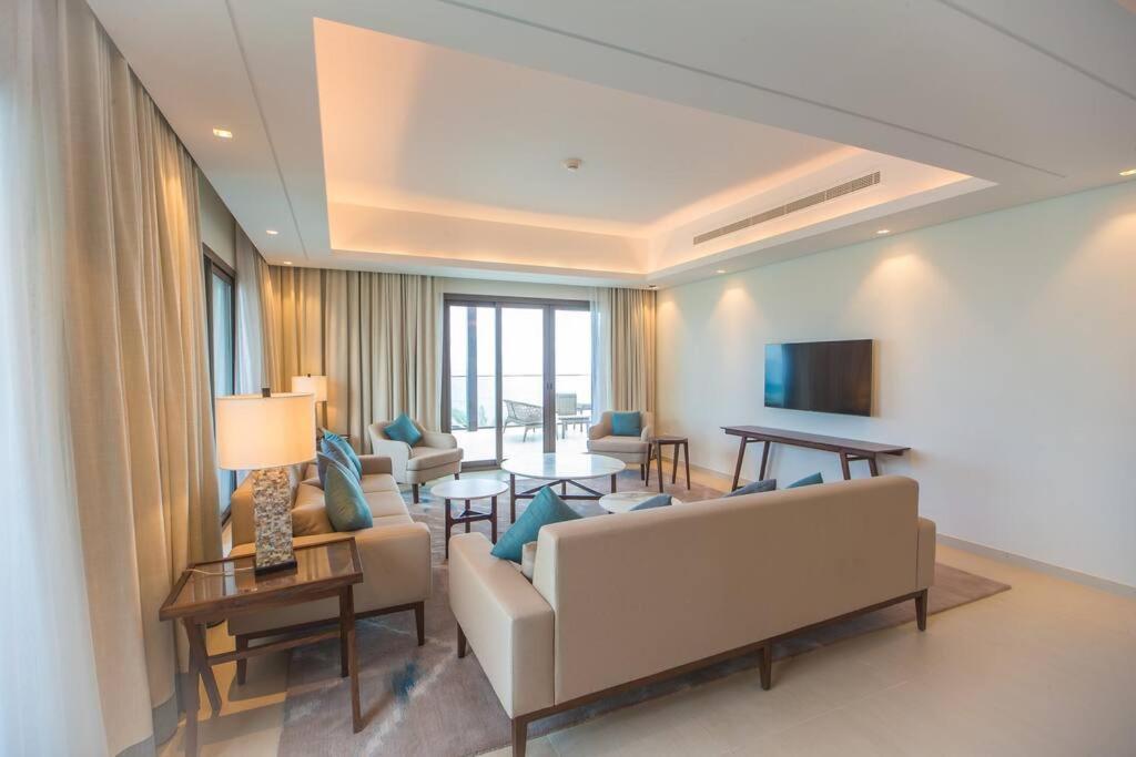 Luxurious 5 Bedroom Apartment - Full Ocean View Al Aqah Exterior photo